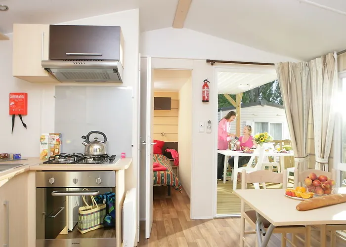 Les Sables Du Midi Village de vacances