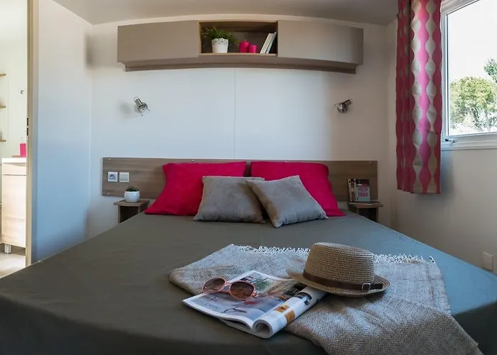 Les Sables Du Midi Village de vacances Sérignan